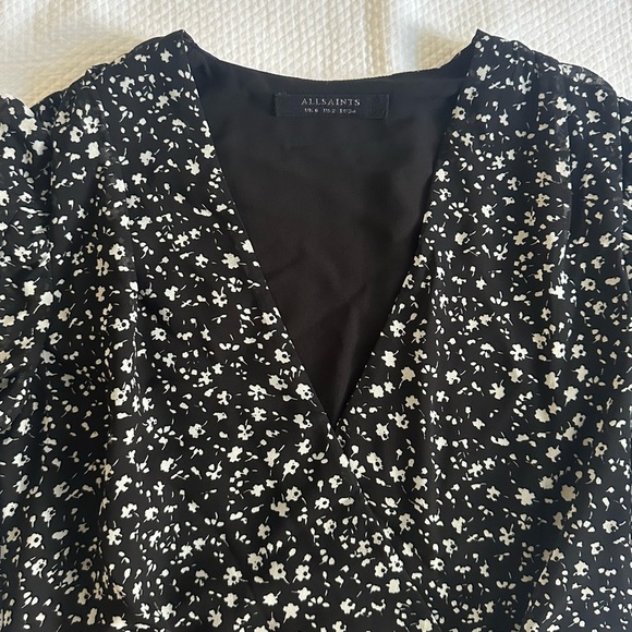 All Saints Ilia Heart Print Wrap Blouse Top - Black SZ 2 - Picture 4 of 6